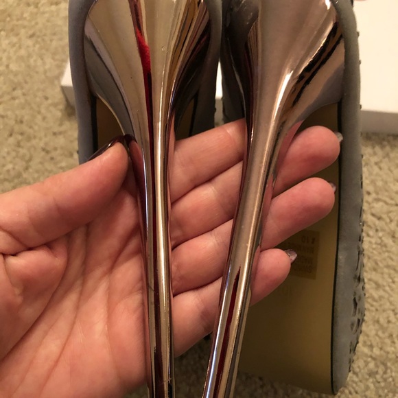 Silver platform peep toe. - Picture 4 of 6